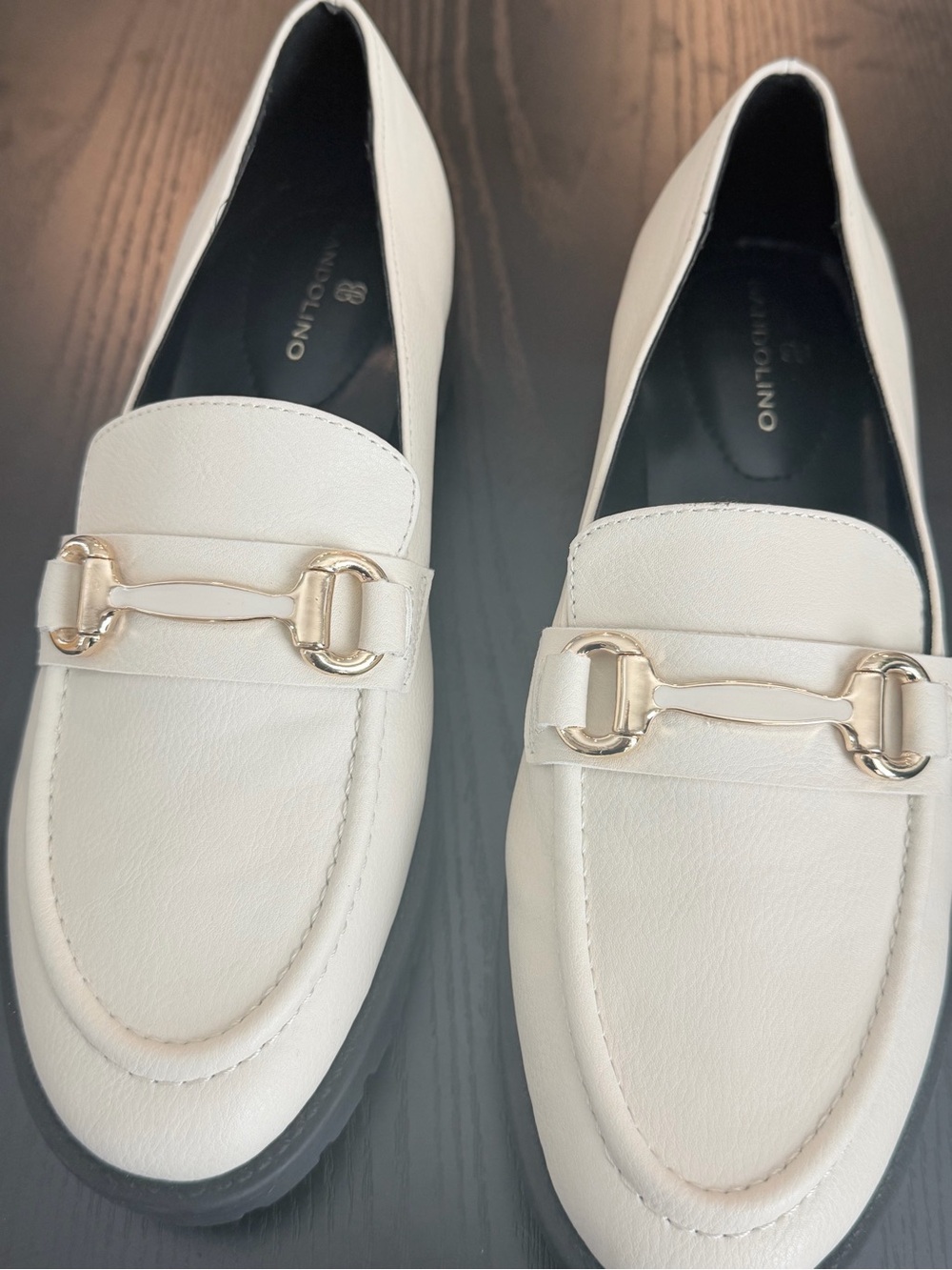 Bandolino White Leather Loafers with Gold Hardware
